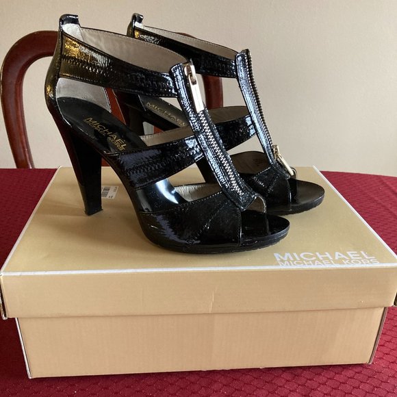 Michael Kors heels - Picture 2 of 3